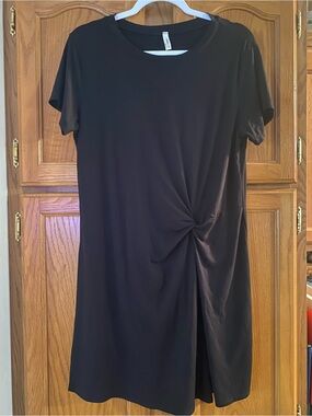 Magic Fit Black Short-Sleeve Twist-Front Tunic